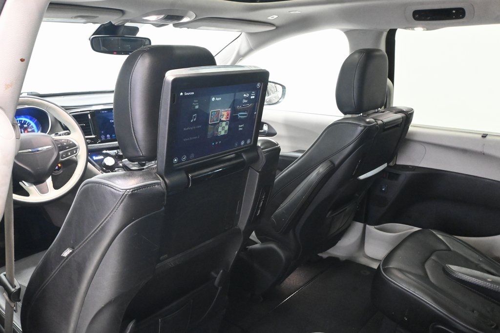 2019 Chrysler Pacifica Limited 23