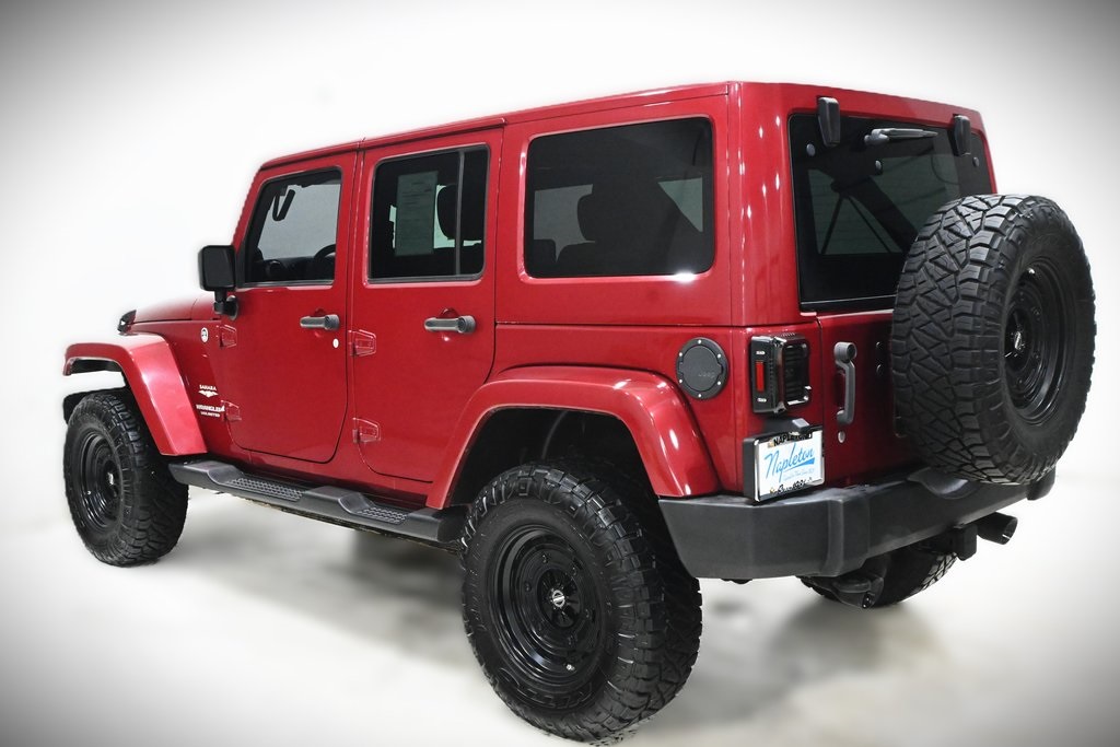 2012 Jeep Wrangler Unlimited Sahara 3