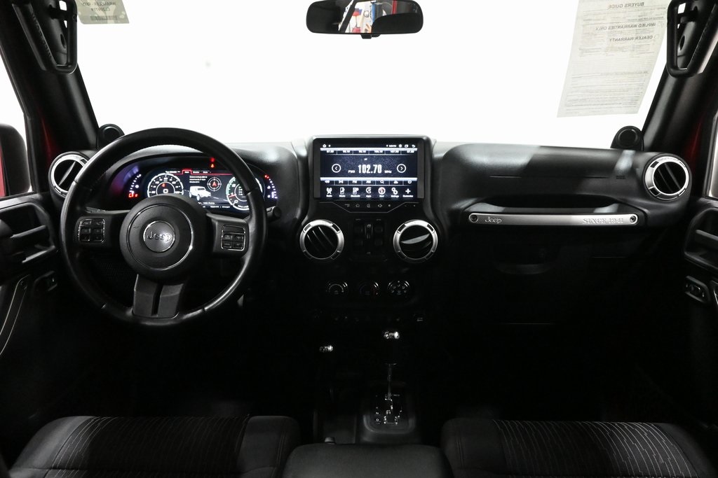 2012 Jeep Wrangler Unlimited Sahara 6