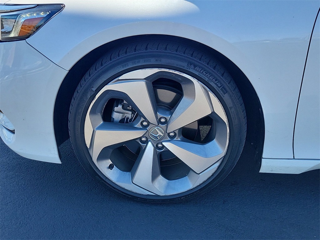 2018 Honda Accord Touring 2.0T 8