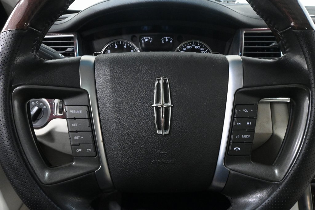 2009 Lincoln MKS Base 9