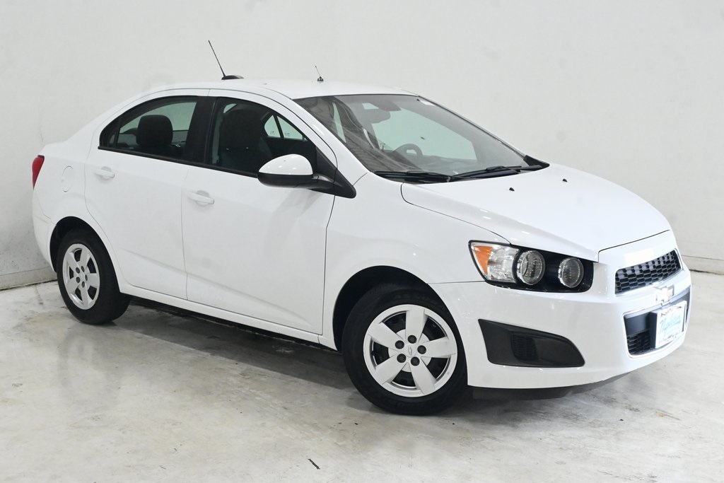 2015 Chevrolet Sonic LS 1