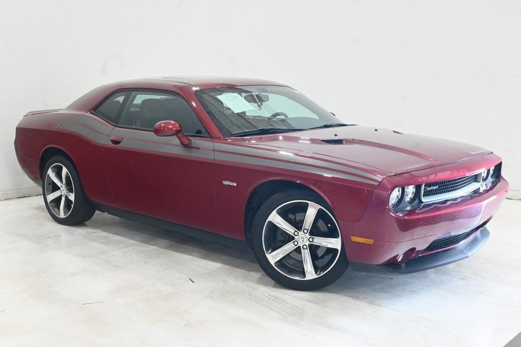 2014 Dodge Challenger SXT 1