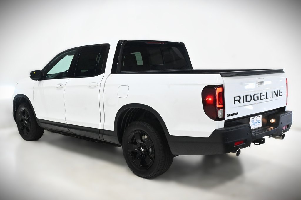 2025 Honda Ridgeline Black Edition 3