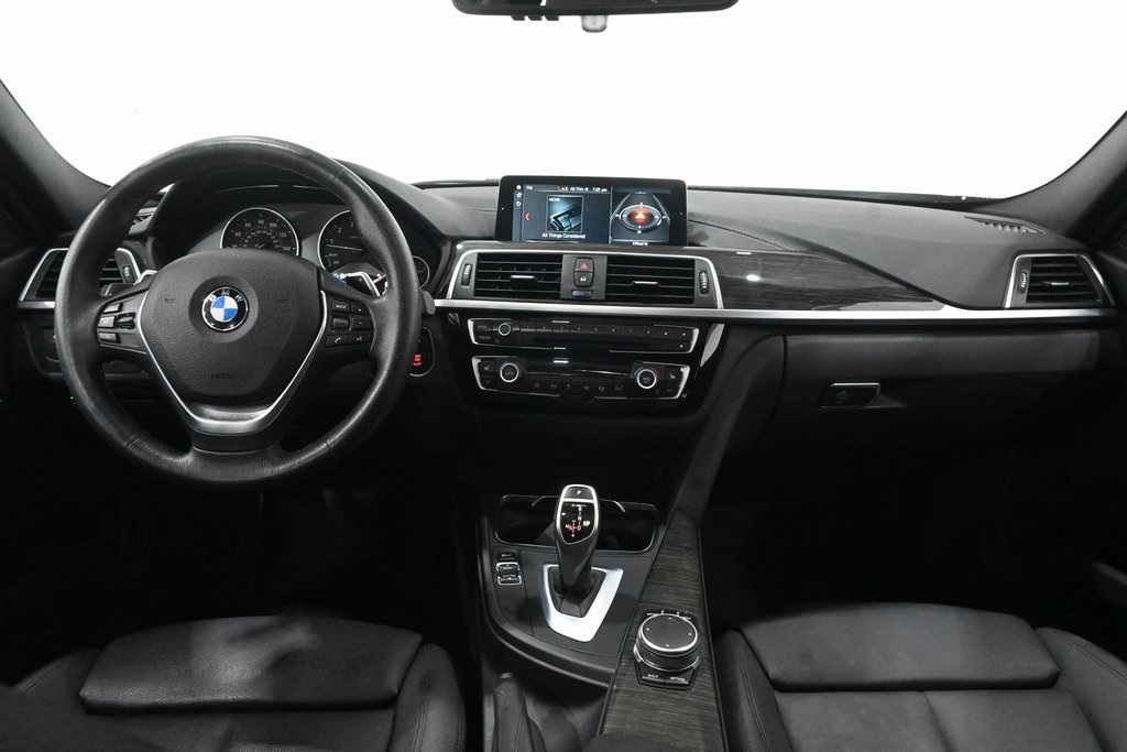 2018 BMW 3 Series 330i xDrive 6