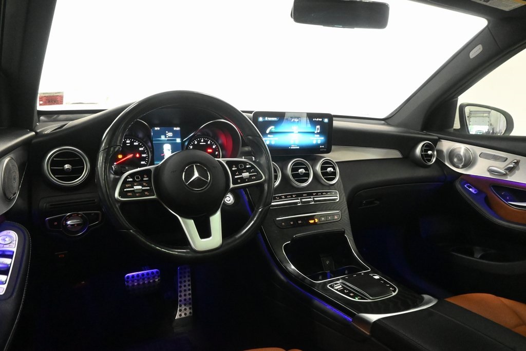 2021 Mercedes-Benz GLC GLC 300 8