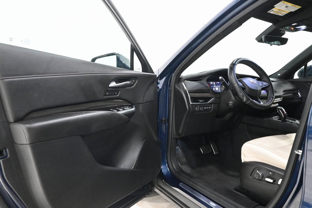 2019 Cadillac XT4 Sport 19