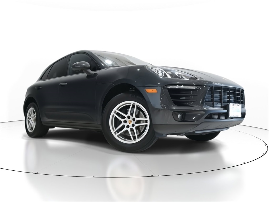 2018 Porsche Macan Base 1