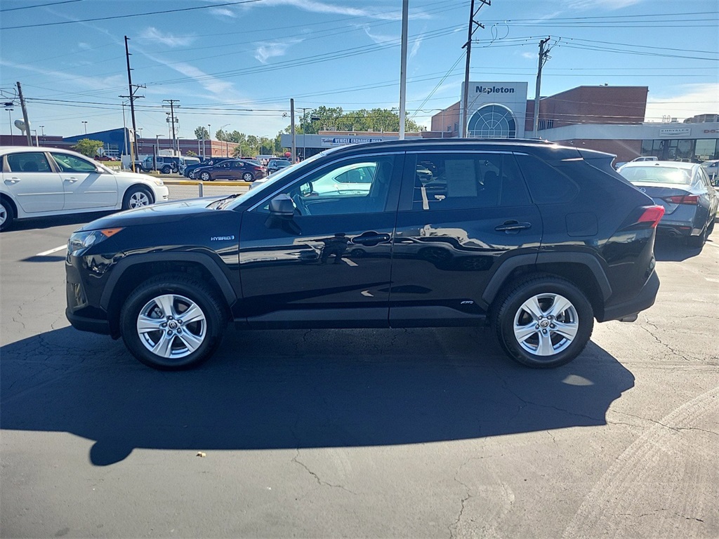 2021 Toyota RAV4 Hybrid LE 4