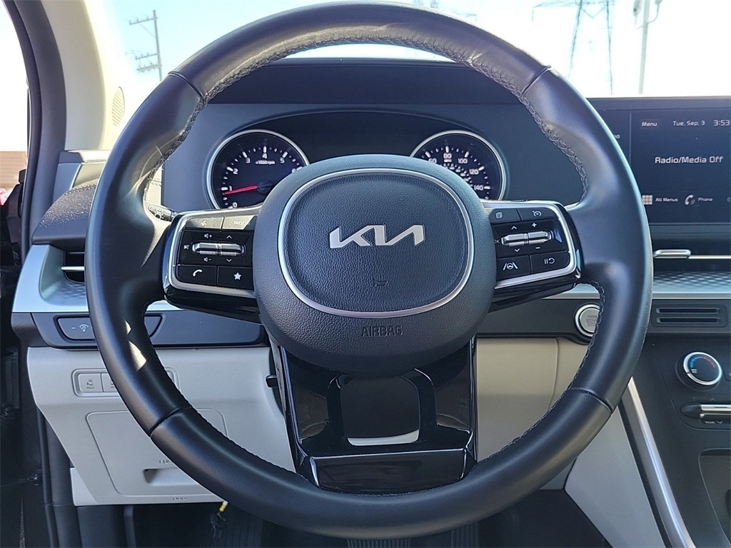 2023 Kia Carnival LX 12