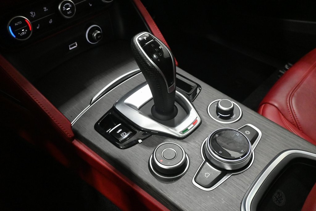 2021 Alfa Romeo Stelvio Ti 16