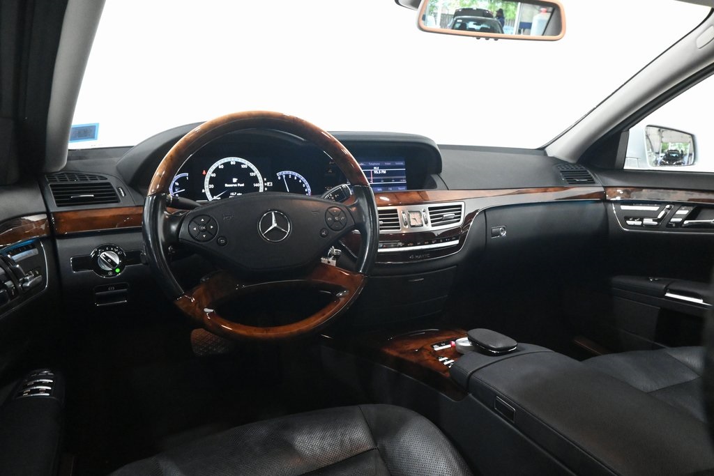 2012 Mercedes-Benz S-Class S 550 8