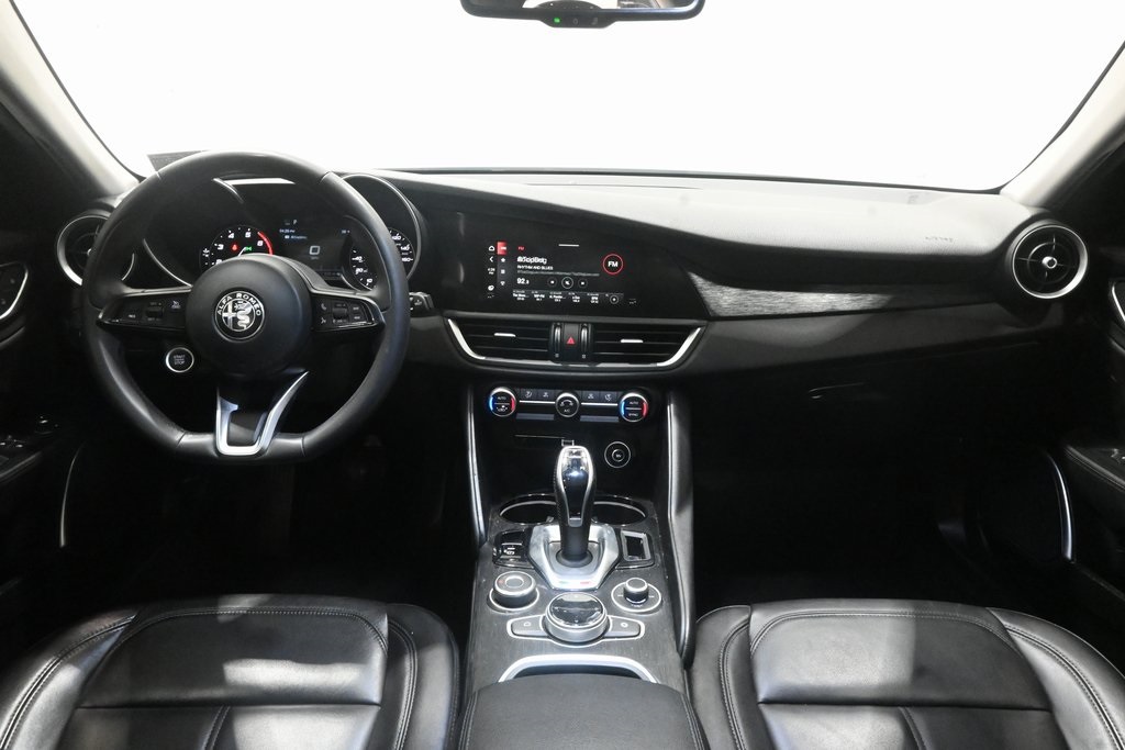 2020 Alfa Romeo Giulia Base 7