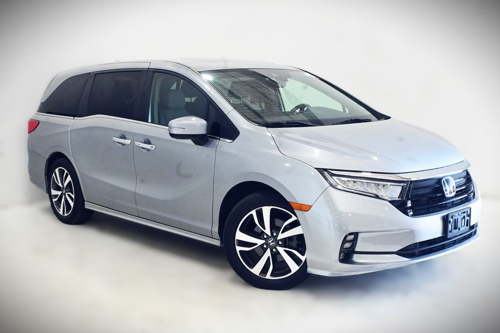 2022 Honda Odyssey Touring 1