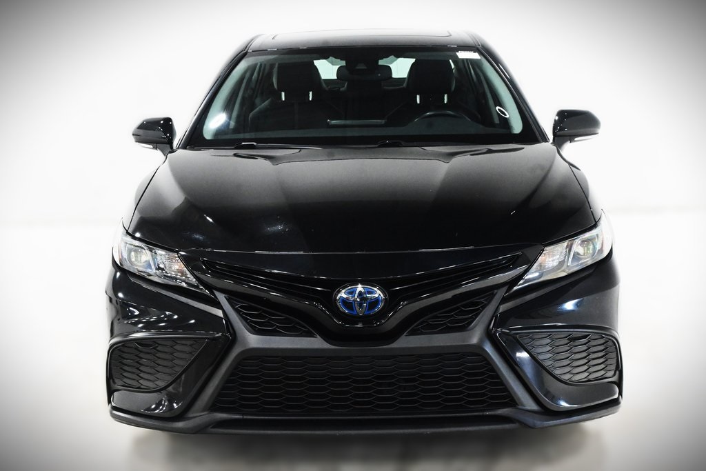 2021 Toyota Camry Hybrid SE 3