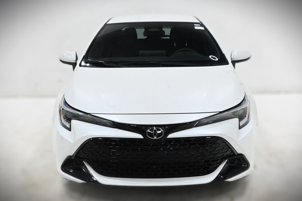 2023 Toyota Corolla Hatchback SE 2