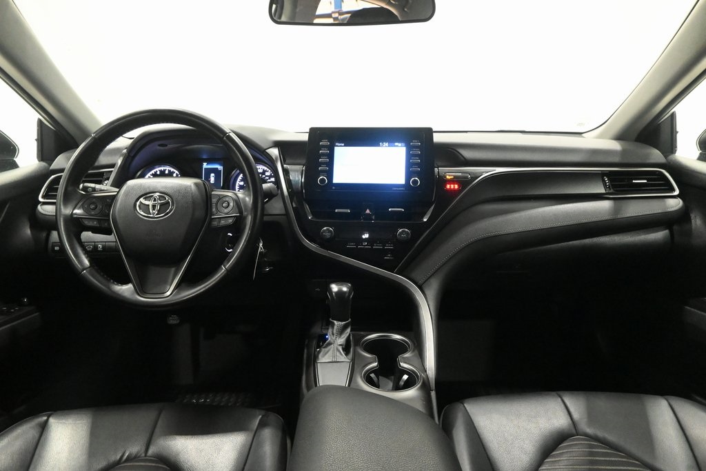 2021 Toyota Camry SE 8