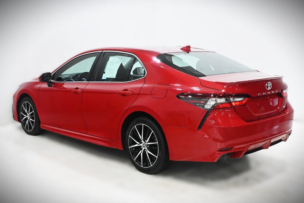 2021 Toyota Camry SE 4