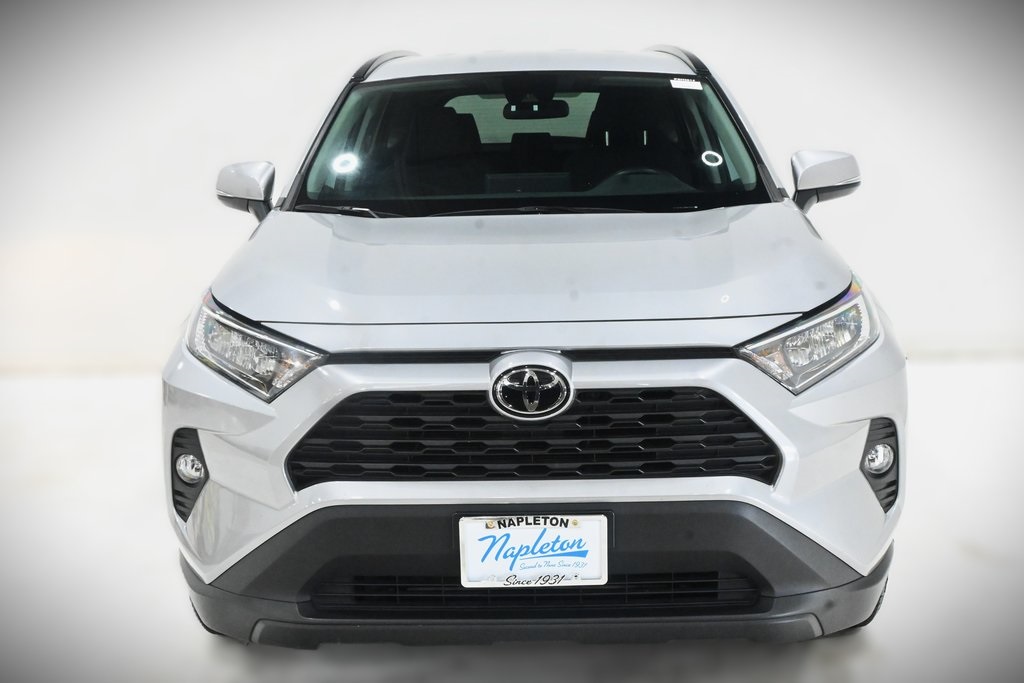 2021 Toyota RAV4 XLE 3