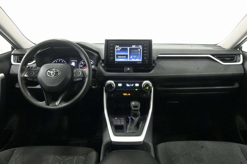 2021 Toyota RAV4 XLE 8