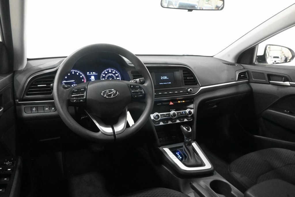 2020 Hyundai Elantra SE 8