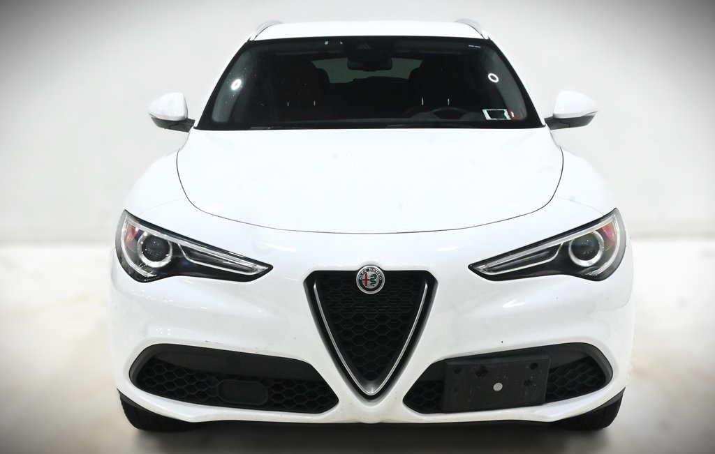 2021 Alfa Romeo Stelvio Base 4