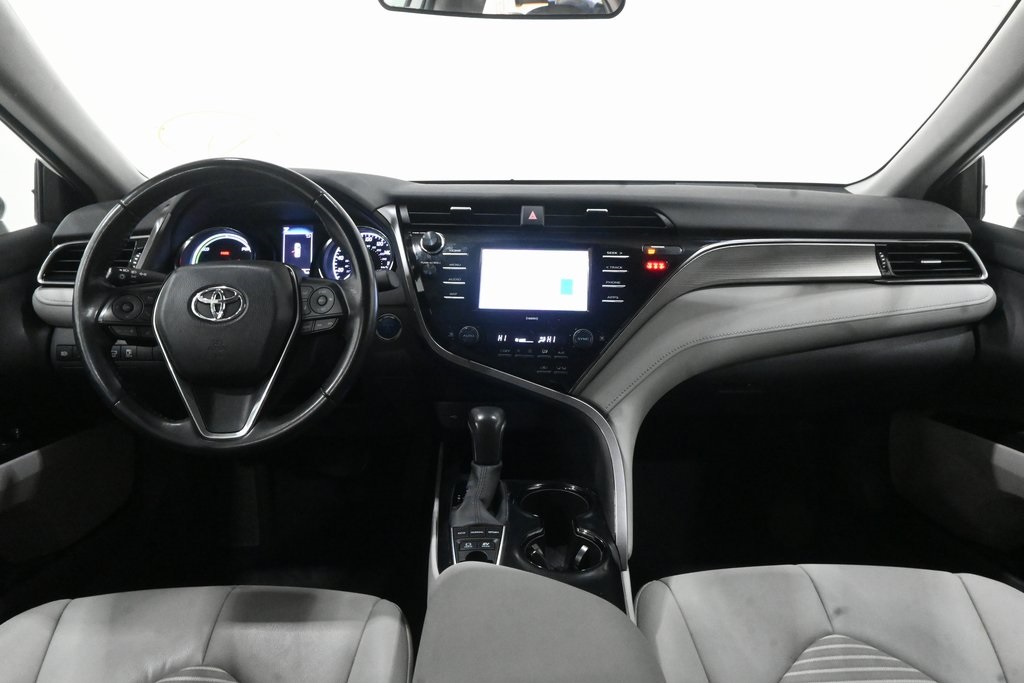 2020 Toyota Camry Hybrid SE 7