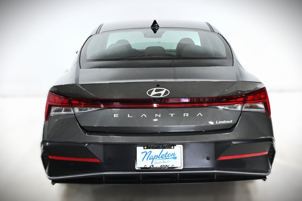 2024 Hyundai Elantra Limited 5