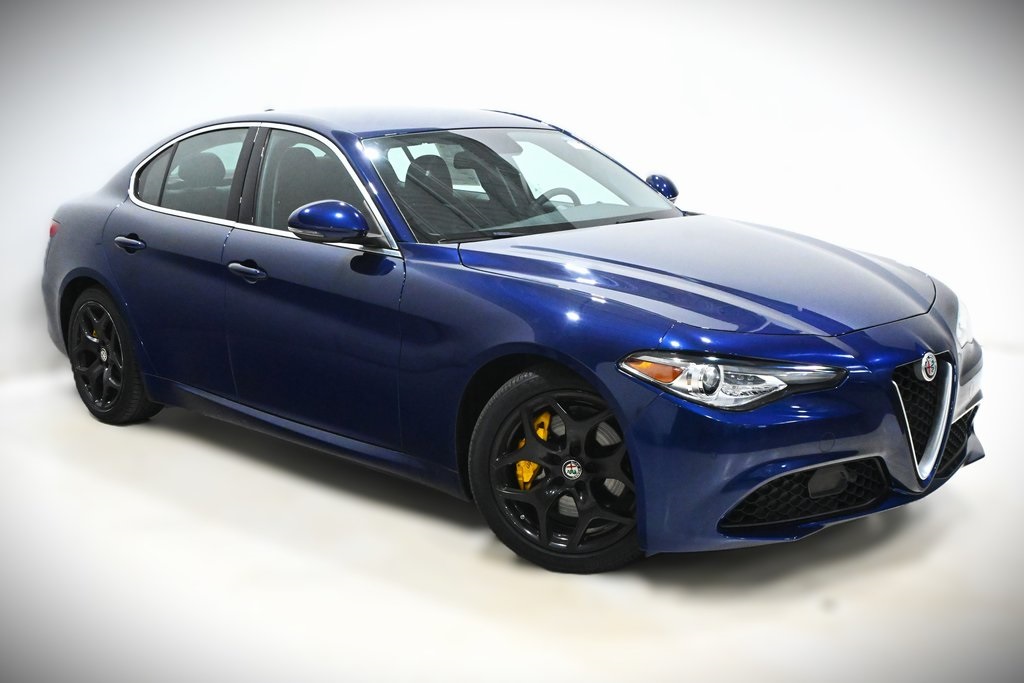 2019 Alfa Romeo Giulia Base 1