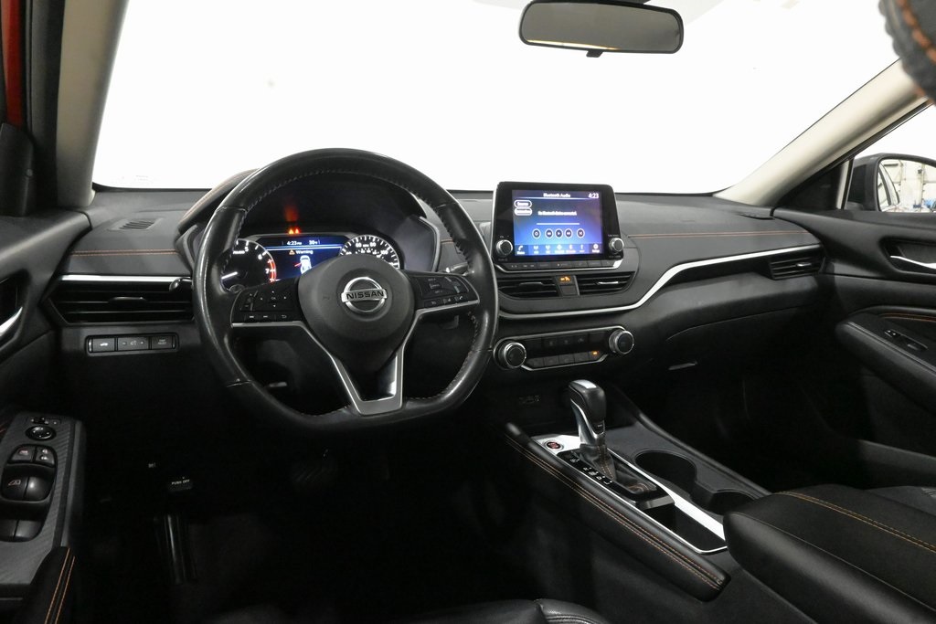 2022 Nissan Altima 2.5 SR 8