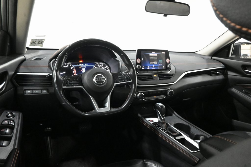 2022 Nissan Altima 2.5 SR 8