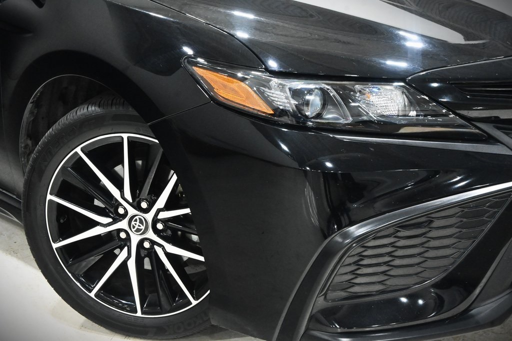 2023 Toyota Camry SE 2