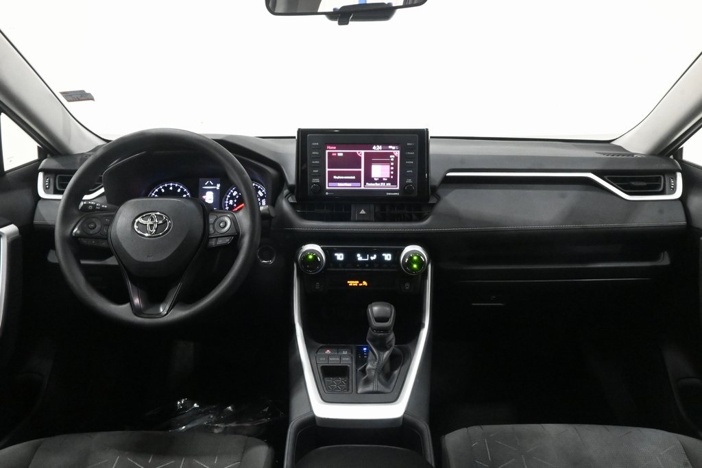 2022 Toyota RAV4 XLE 6