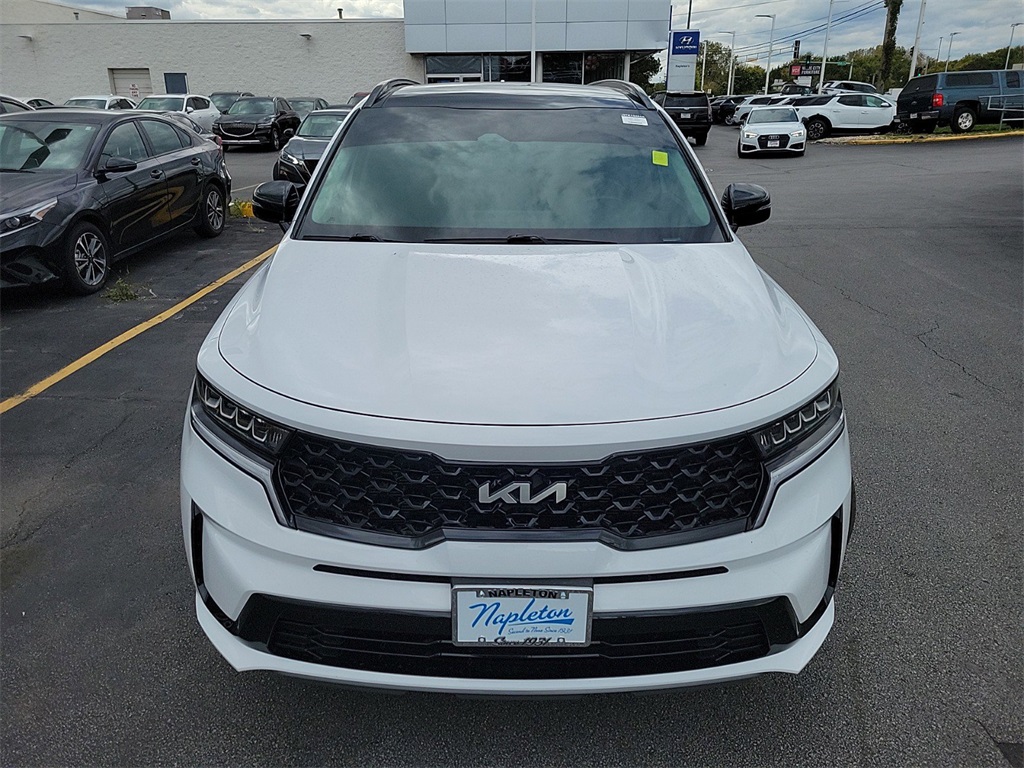 2022 Kia Sorento S 2