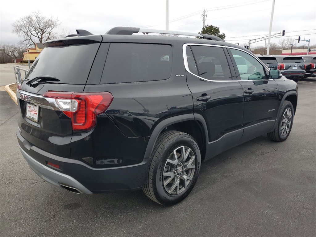 2022 GMC Acadia SLE 3