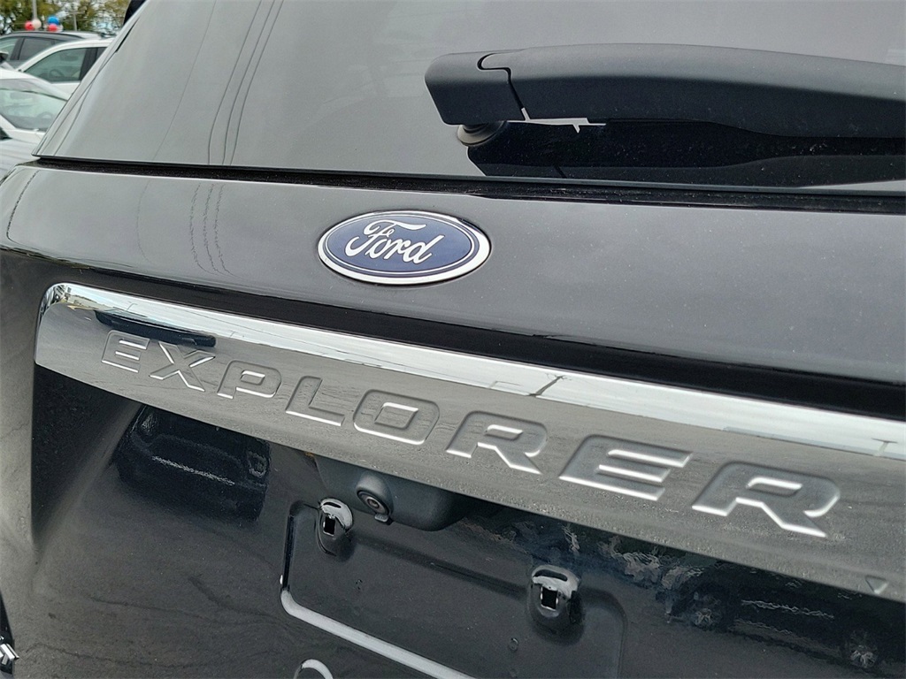 2021 Ford Explorer XLT 7