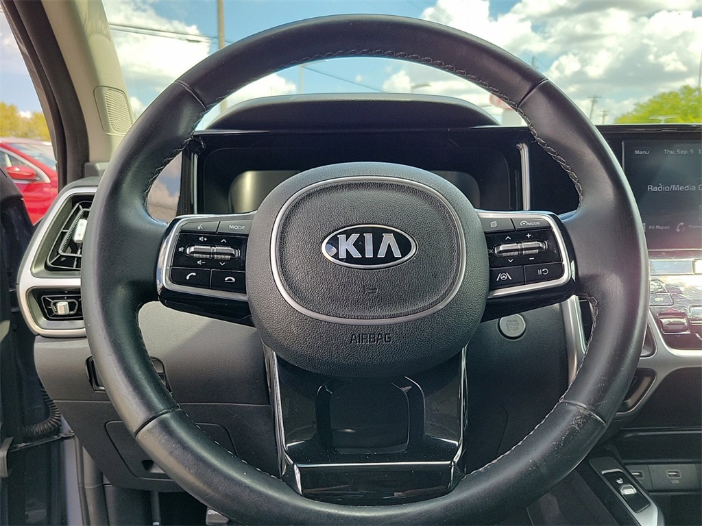 2021 Kia Sorento S 14