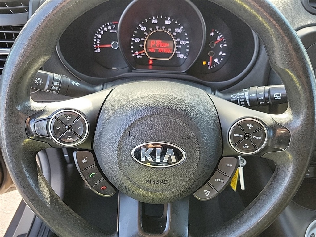 2016 Kia Soul Base 13