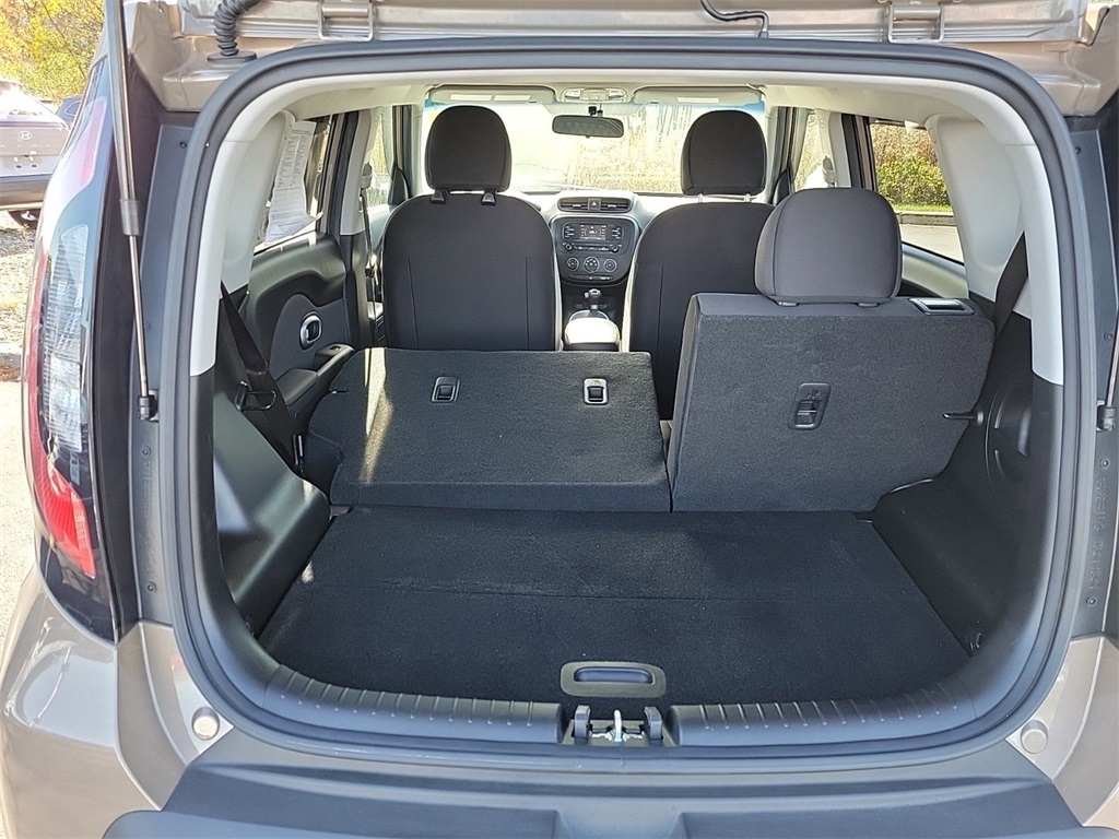 2016 Kia Soul Base 23