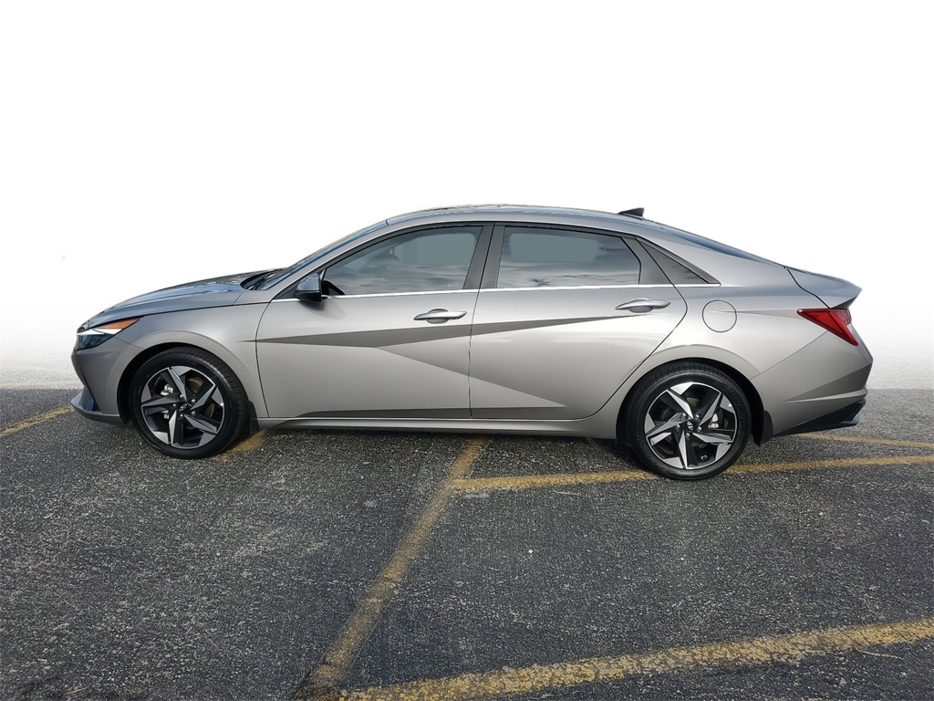 2023 Hyundai Elantra Limited 4