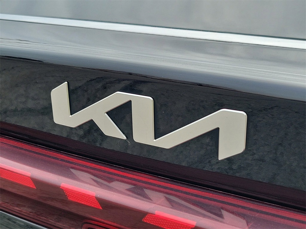 2022 Kia K5 LXS 7