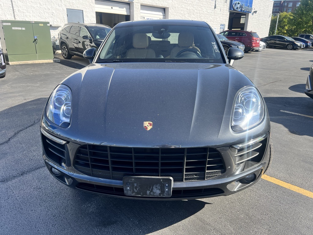 2018 Porsche Macan  2