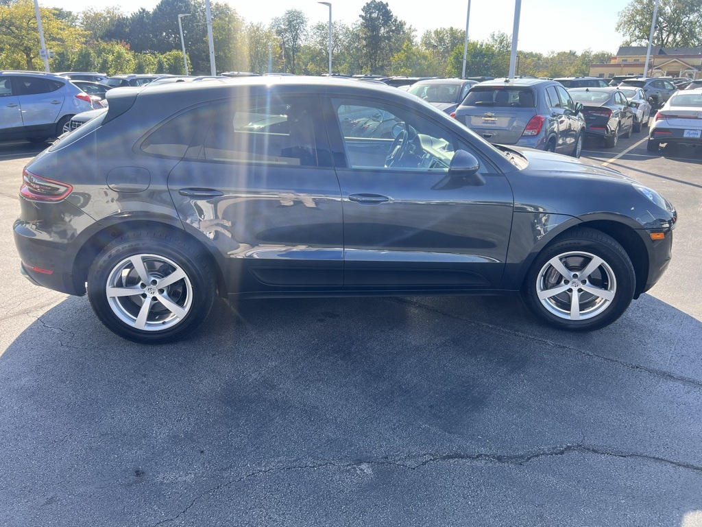 2018 Porsche Macan  4