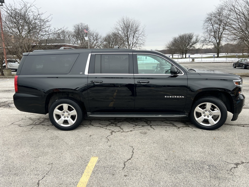 2016 Chevrolet Suburban LT 3