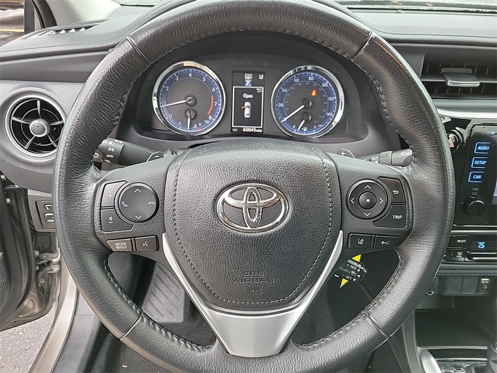 2018 Toyota Corolla SE 14