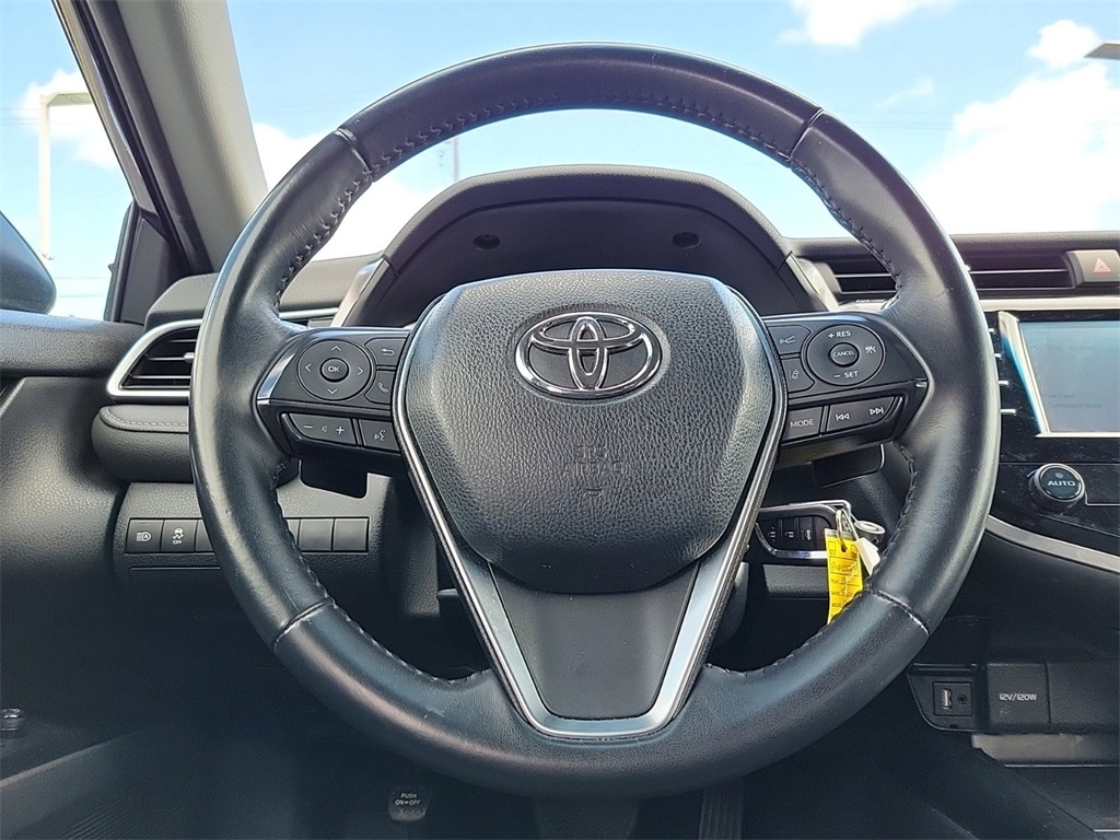 2018 Toyota Camry SE 13