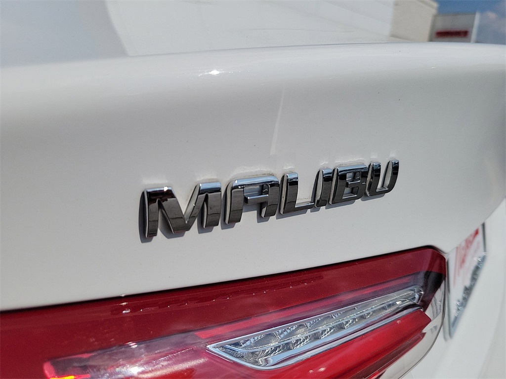 2022 Chevrolet Malibu LT 8