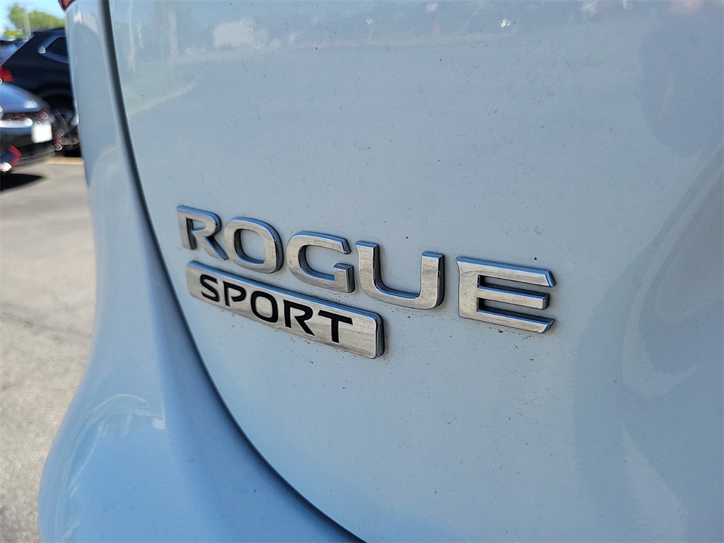 2018 Nissan Rogue Sport S 7