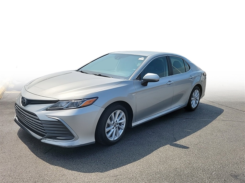 2021 Toyota Camry LE 3