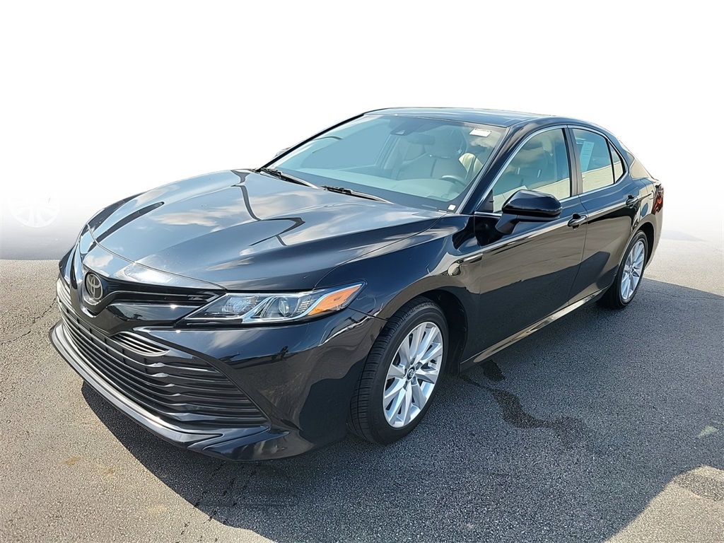 2020 Toyota Camry LE 3